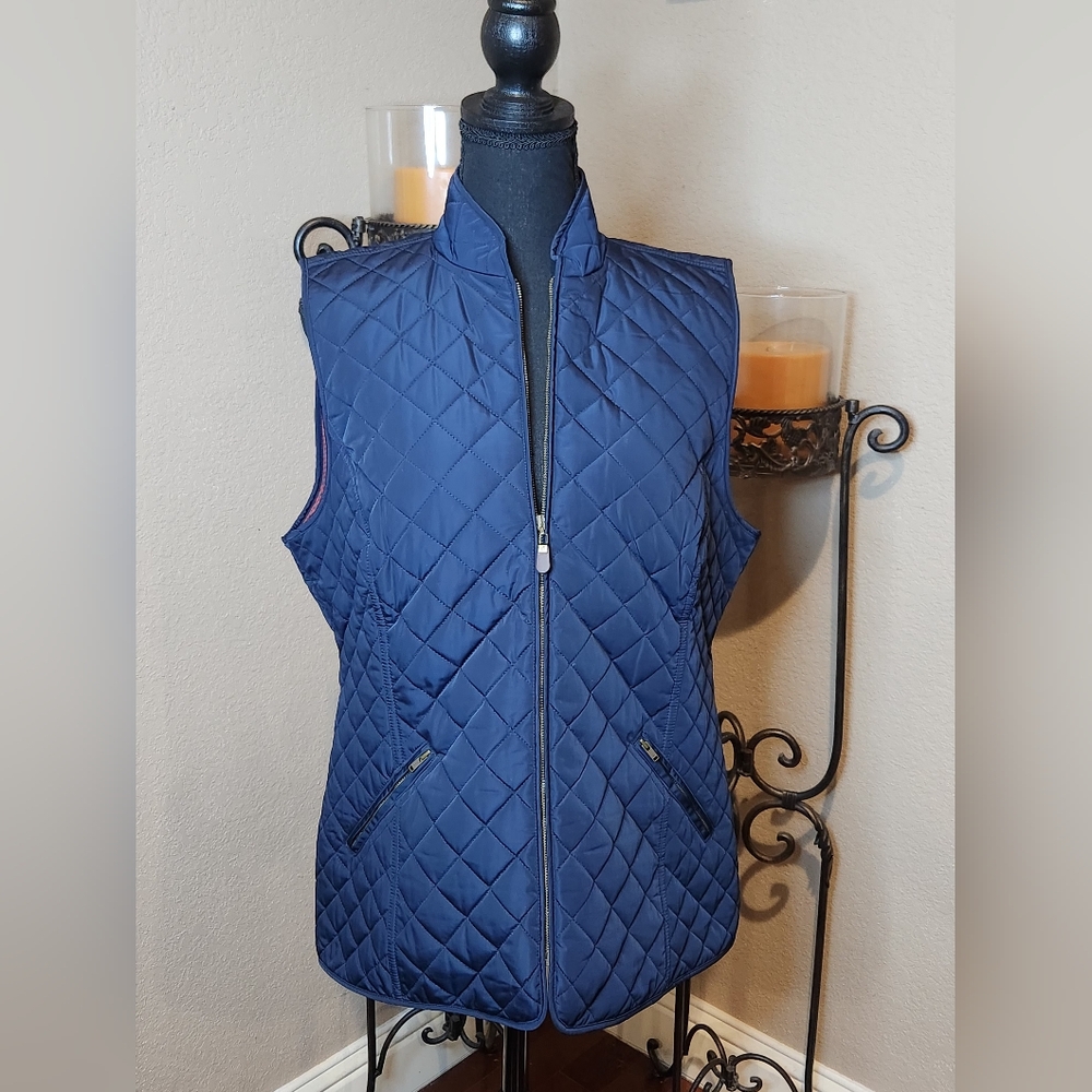 Orvis Dark Blue Quilted Plaid Lined Women's Vest. Size M